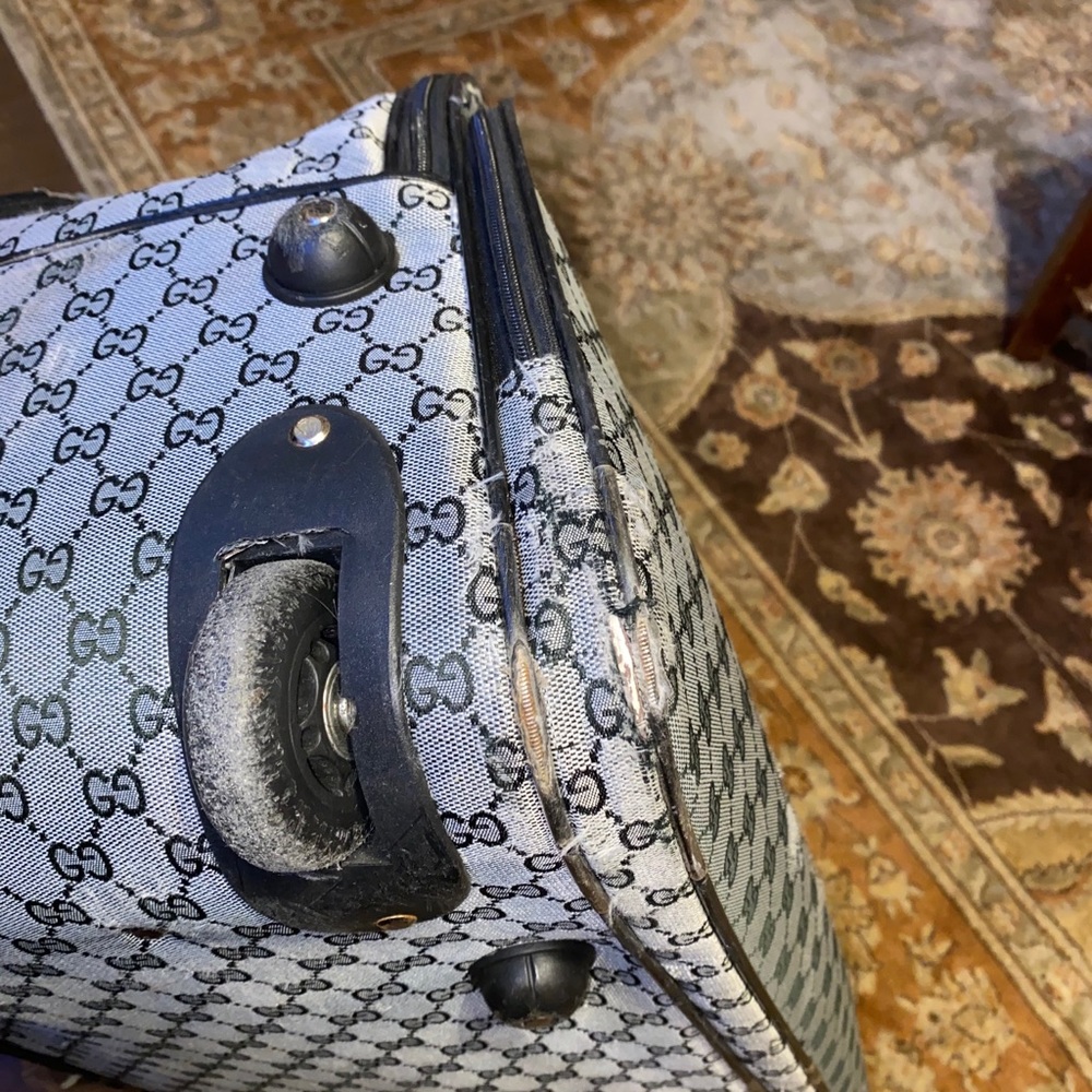 Vintage GUCCI Rolling Duffle Bag - Picture 10 of 14